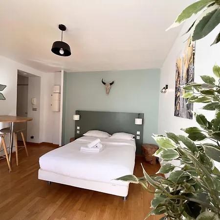 Apartment Service - En Face Du Musee - 5 *